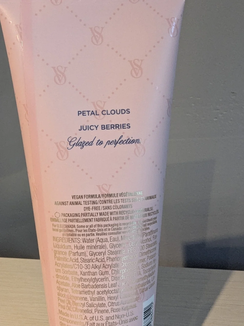 Victoria's Secret Pink Glazed Petals & Berries Fragrance Lotion